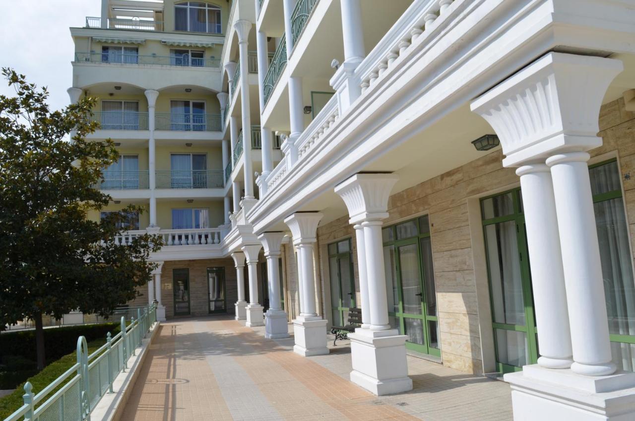 Apartment 3 In Complex Splendid 산콘스탄틴앤헬레나 외부 사진