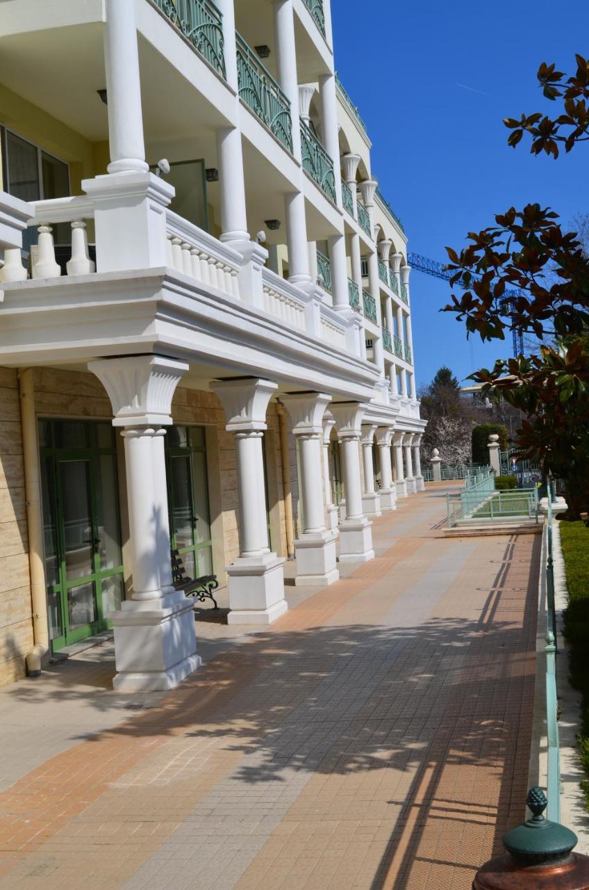 Apartment 3 In Complex Splendid 산콘스탄틴앤헬레나 외부 사진